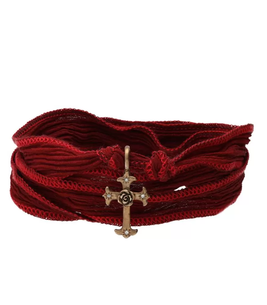 Femme Catherine Michiels Bracelet En Soie A Nouer Et Charm Mariel Cross En Bronze Et Diamant
