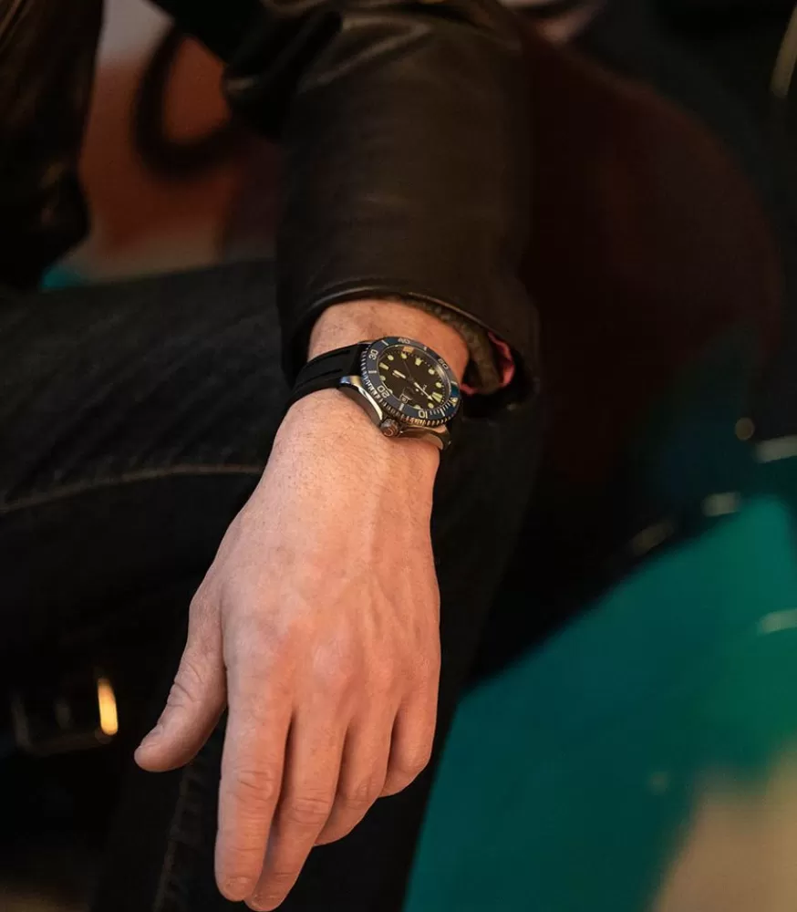 Homme Timex Montre Automatique Tiburon En Titane Cadran Noir Et Bracelet Noir